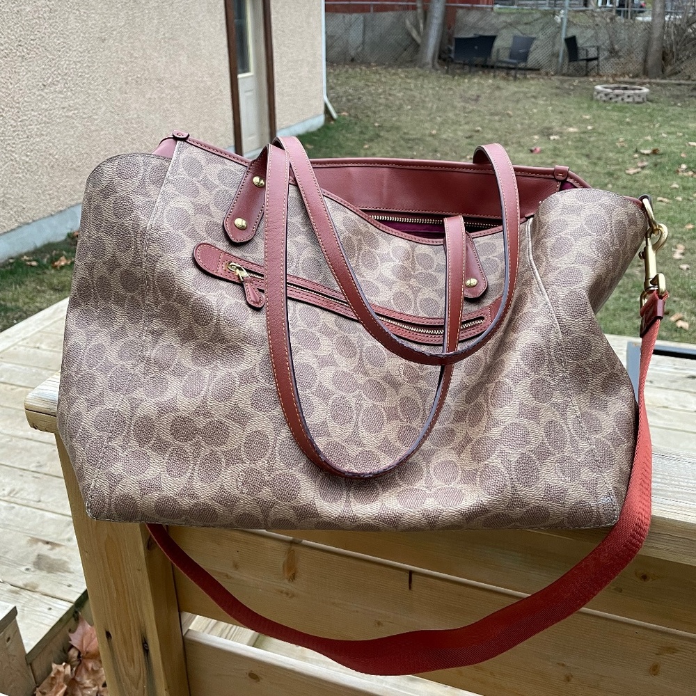 Coach Baby Bag In Signature Canvas